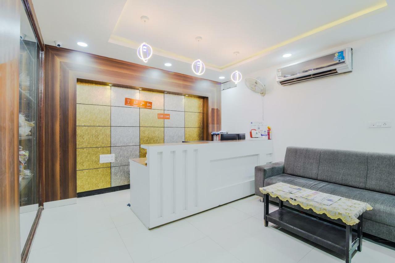 Neema Residency Hotell Anantapur Exteriör bild
