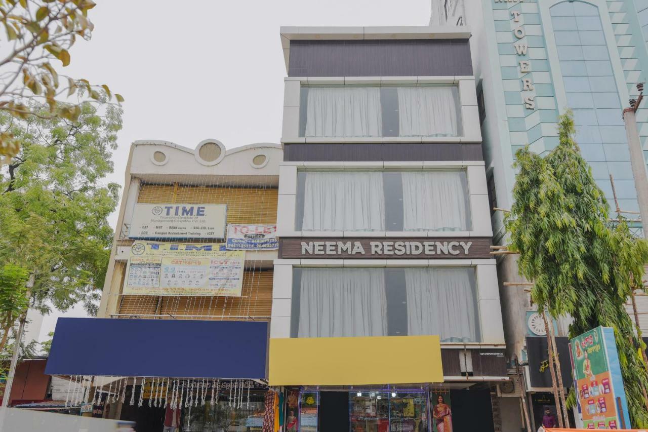 Neema Residency Hotell Anantapur Exteriör bild