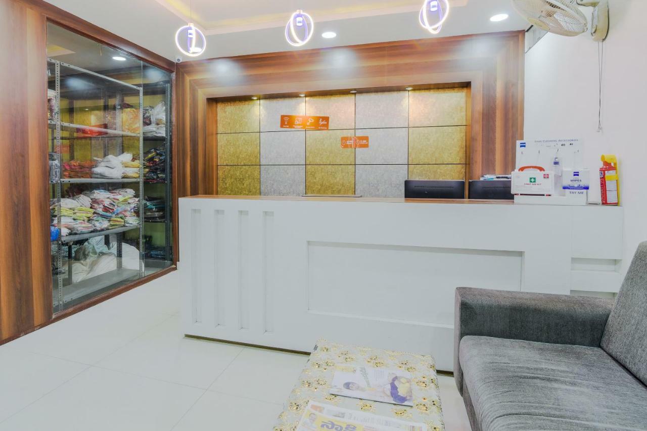 Neema Residency Hotell Anantapur Exteriör bild